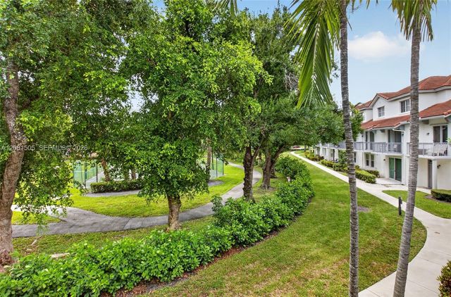 2024 Alta Meadows Ln 807, Delray Beach, FL 33444