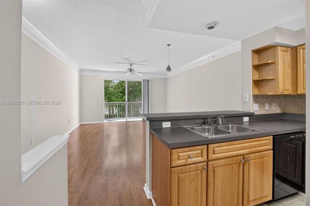 2024 Alta Meadows Ln 807, Delray Beach, FL 33444