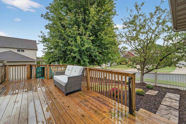 2610 Koshkonong Way, Sun Prairie, WI 53590