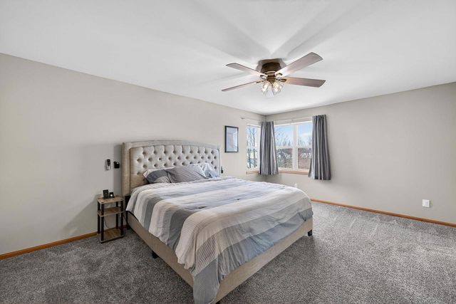 2610 Koshkonong Way, Sun Prairie, WI 53590