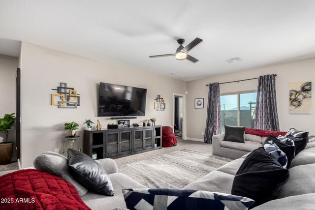 10637 W CROWN KING Road, Tolleson, AZ 85353