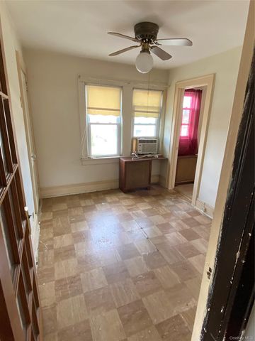 78 E Lincoln Avenue, Valley Stream, NY 11580