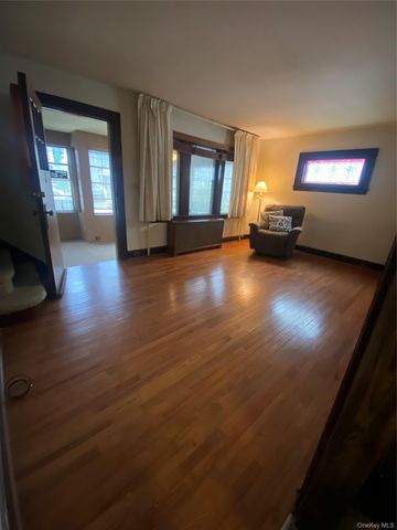 78 E Lincoln Avenue, Valley Stream, NY 11580