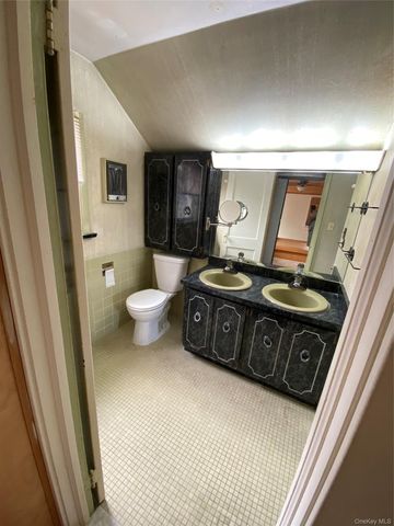 78 E Lincoln Avenue, Valley Stream, NY 11580