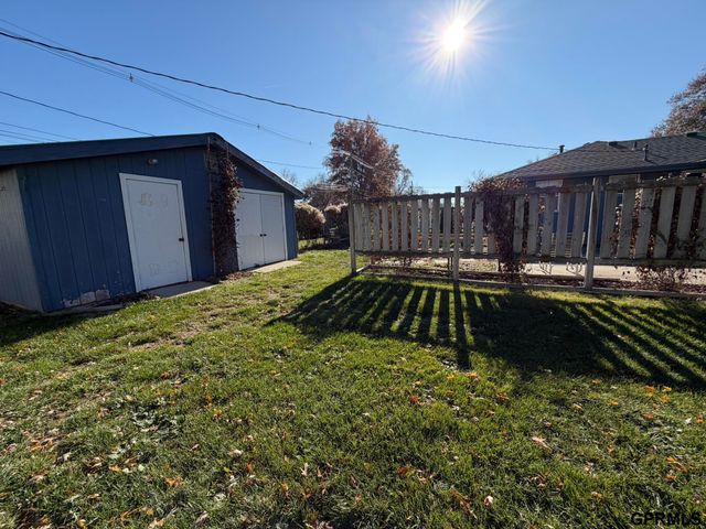 330 Kingwood Avenue, Crete, NE 68333