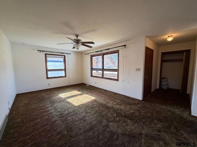 330 Kingwood Avenue, Crete, NE 68333