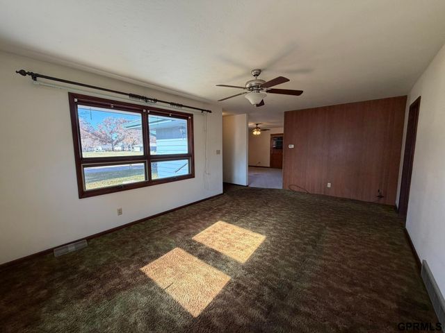 330 Kingwood Avenue, Crete, NE 68333