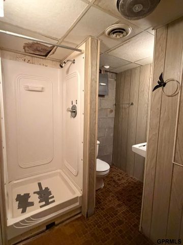 330 Kingwood Avenue, Crete, NE 68333