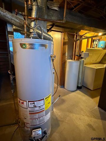 330 Kingwood Avenue, Crete, NE 68333