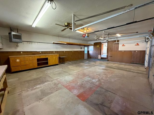 330 Kingwood Avenue, Crete, NE 68333