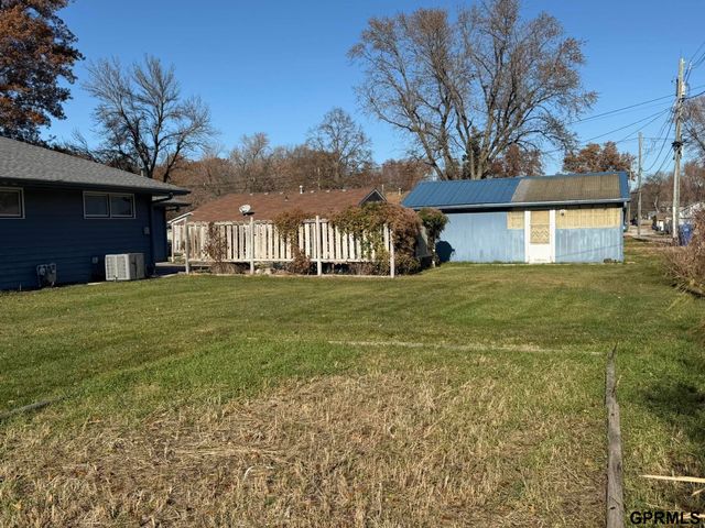 330 Kingwood Avenue, Crete, NE 68333