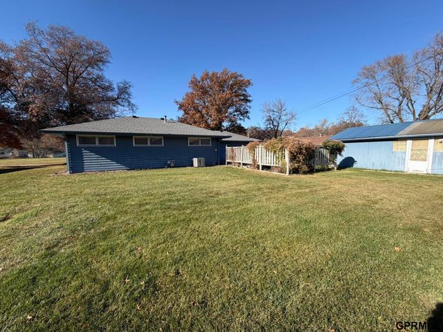 330 Kingwood Avenue, Crete, NE 68333