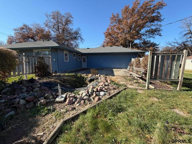 330 Kingwood Avenue, Crete, NE 68333