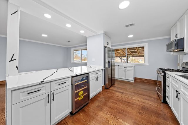 9254 Austin Avenue, Oak Lawn, IL 60453