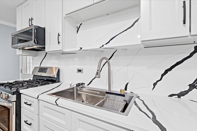 9254 Austin Avenue, Oak Lawn, IL 60453