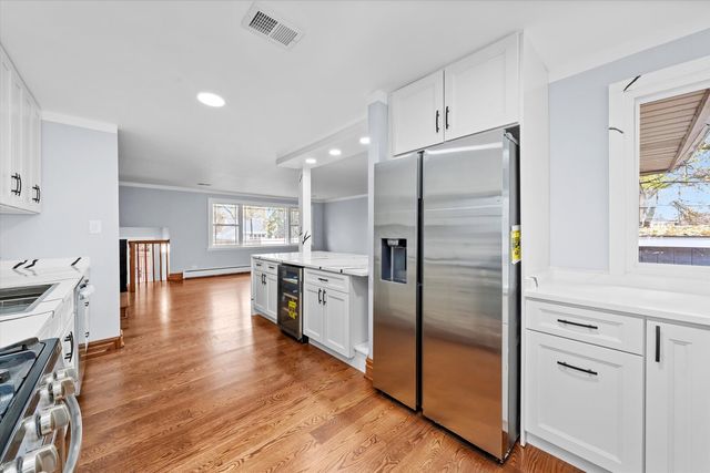 9254 Austin Avenue, Oak Lawn, IL 60453