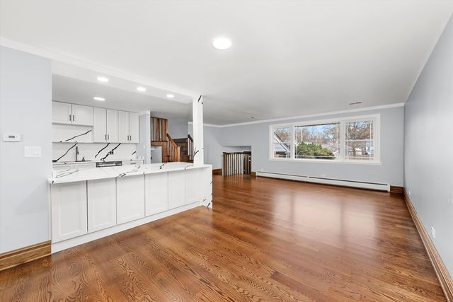 9254 Austin Avenue, Oak Lawn, IL 60453