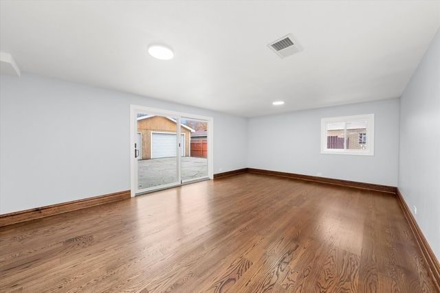 9254 Austin Avenue, Oak Lawn, IL 60453