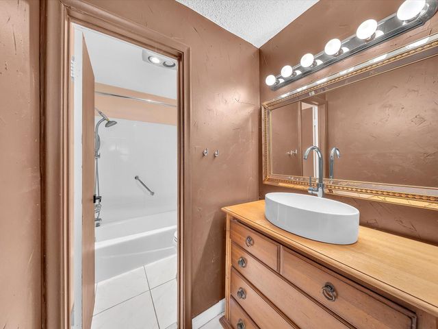 417 SW Natura Avenue B, Deerfield Beach, FL 33441