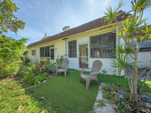 417 SW Natura Avenue B, Deerfield Beach, FL 33441