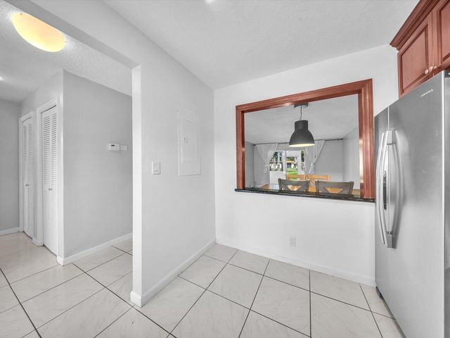 417 SW Natura Avenue B, Deerfield Beach, FL 33441