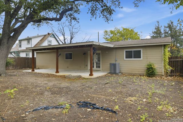 3122 Shady Springs, San Antonio, TX 78230