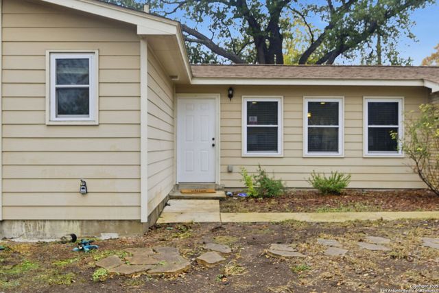 3122 Shady Springs, San Antonio, TX 78230