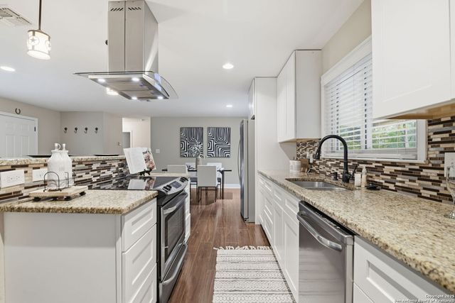 3122 Shady Springs, San Antonio, TX 78230