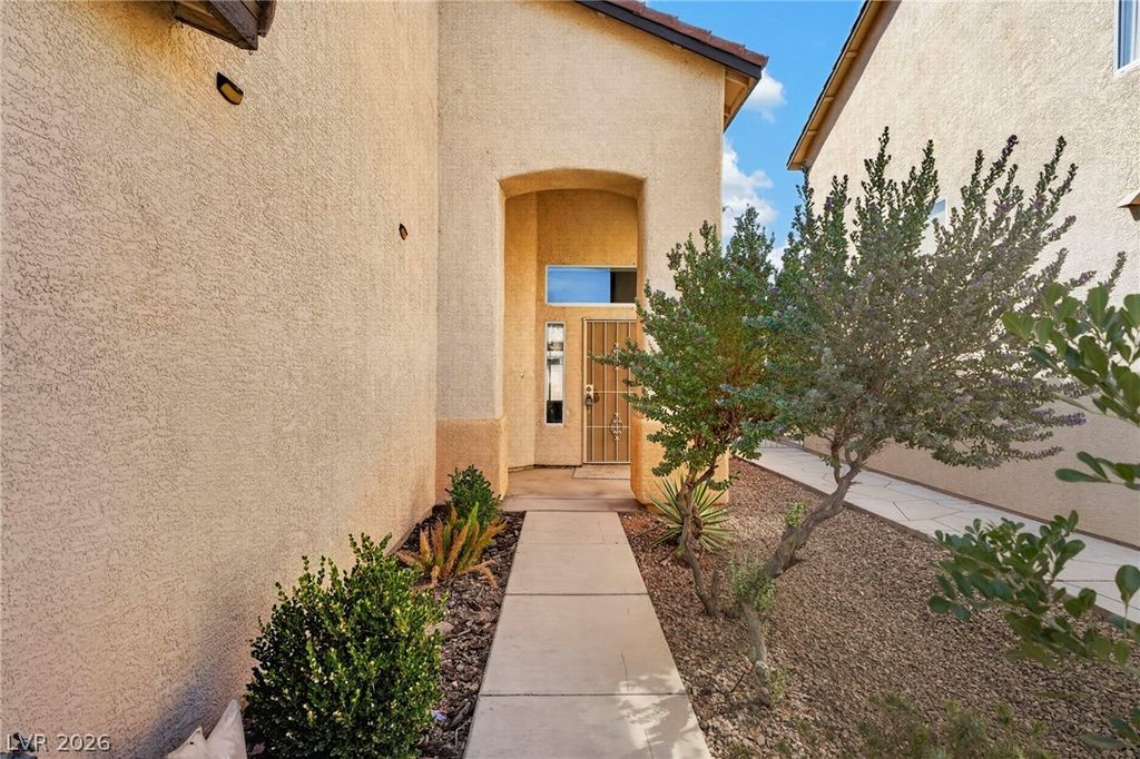 5883 Glory Canyon Way, Las Vegas, NV 89142 — photo 3