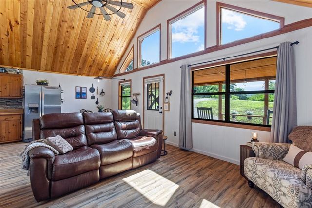 321 Sunrise Street, Murphy, NC 28906
