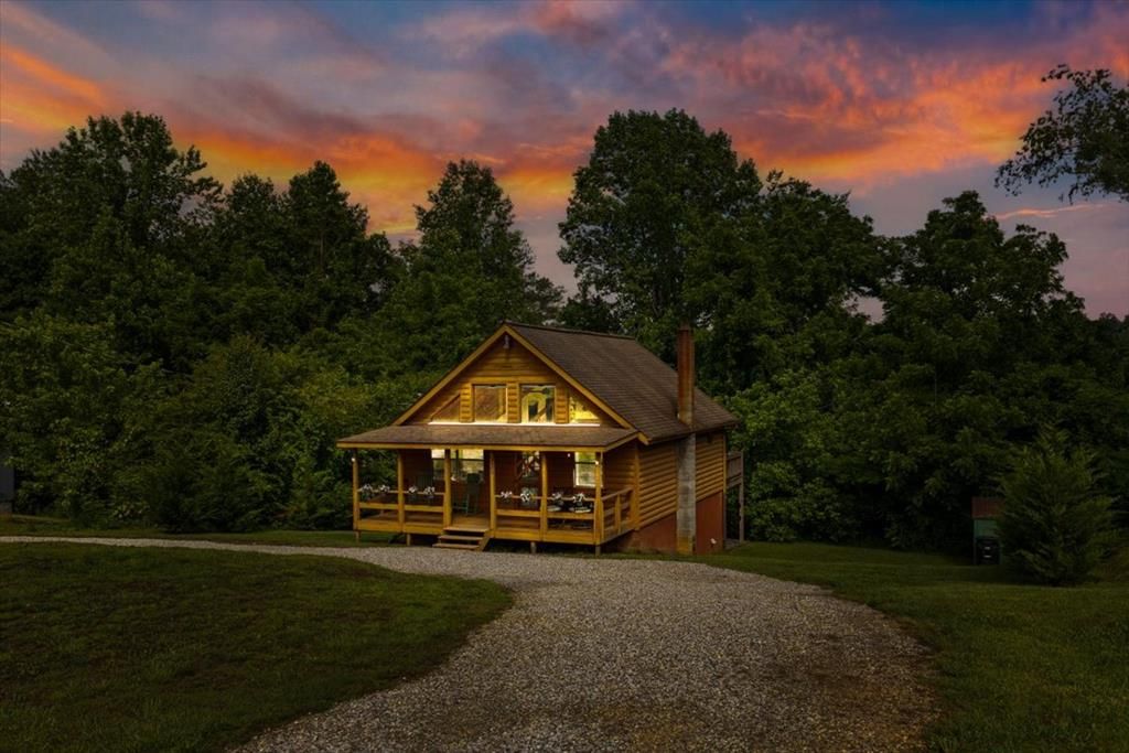 321 Sunrise Street, Murphy, NC 28906