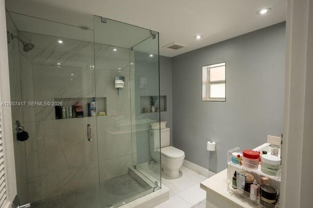 4210 W 6th Ave, Hialeah, FL 33012