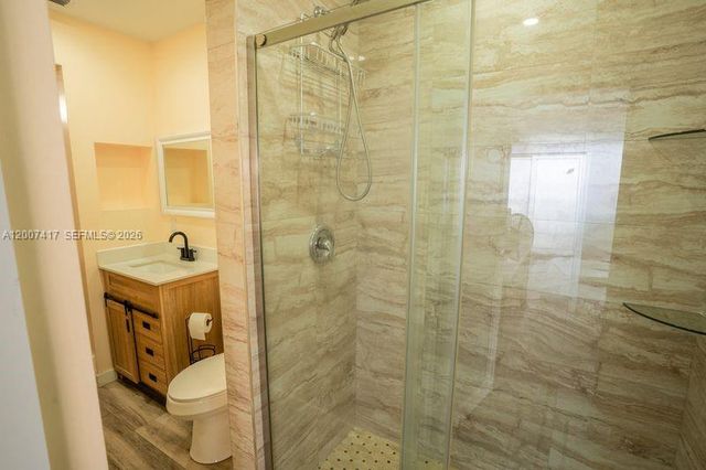 4210 W 6th Ave, Hialeah, FL 33012