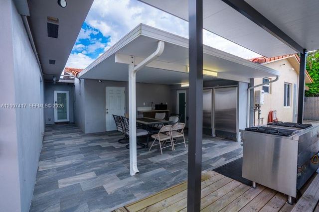 4210 W 6th Ave, Hialeah, FL 33012