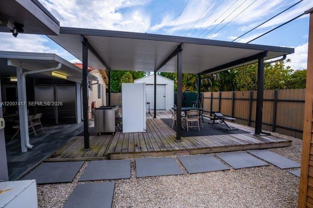 4210 W 6th Ave, Hialeah, FL 33012