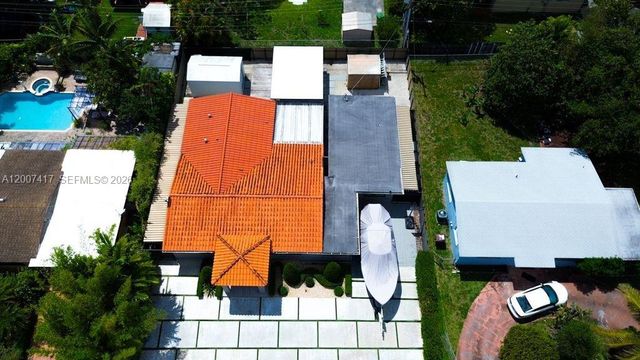 4210 W 6th Ave, Hialeah, FL 33012