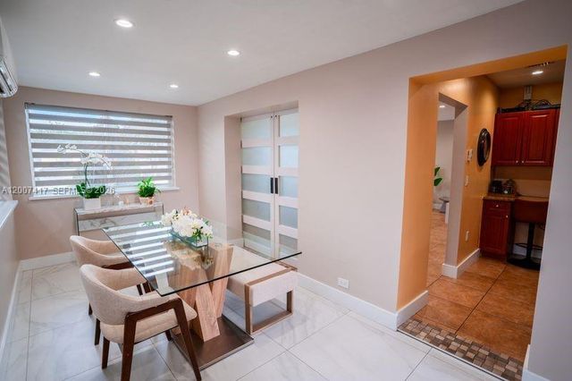 4210 W 6th Ave, Hialeah, FL 33012