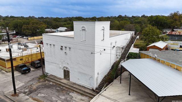 1426 new braunfels, San Antonio, TX 78210