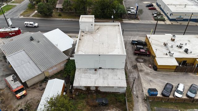 1426 new braunfels, San Antonio, TX 78210