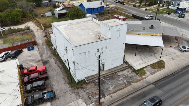 1426 new braunfels, San Antonio, TX 78210