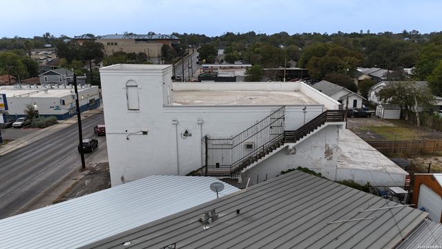 1426 new braunfels, San Antonio, TX 78210