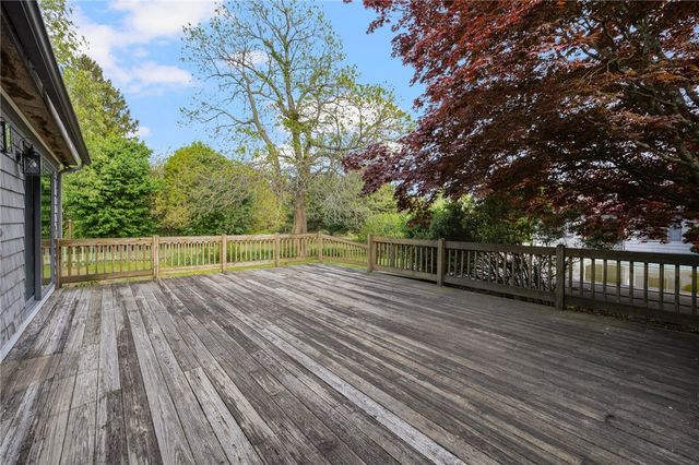 515 Wakefield Street, West Warwick, RI 02893