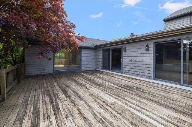 515 Wakefield Street, West Warwick, RI 02893