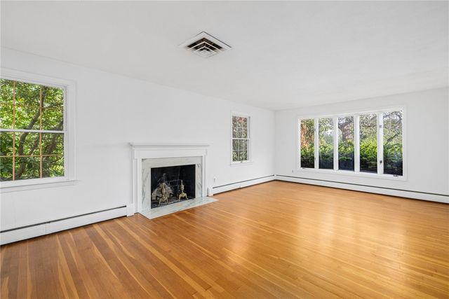 515 Wakefield Street, West Warwick, RI 02893