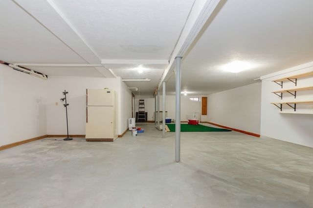 607 W Yarmouth Rd, Yarmouth, MA 02673