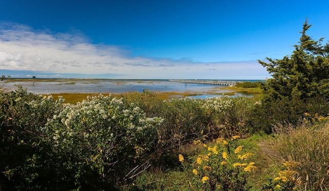 607 W Yarmouth Rd, Yarmouth, MA 02673