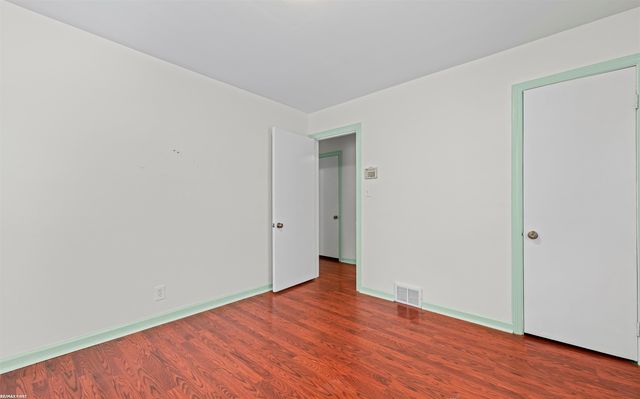 22844 Oakwood Avenue, Eastpointe, MI 48021