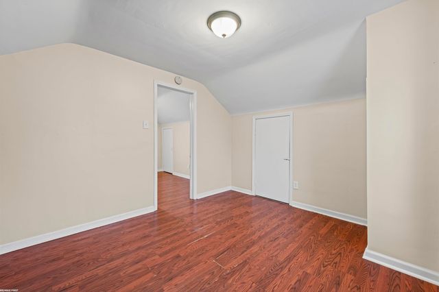 22844 Oakwood Avenue, Eastpointe, MI 48021