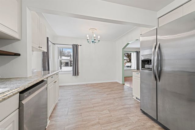 22844 Oakwood Avenue, Eastpointe, MI 48021