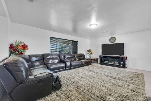 6254 Stanton, Highland, CA 92346